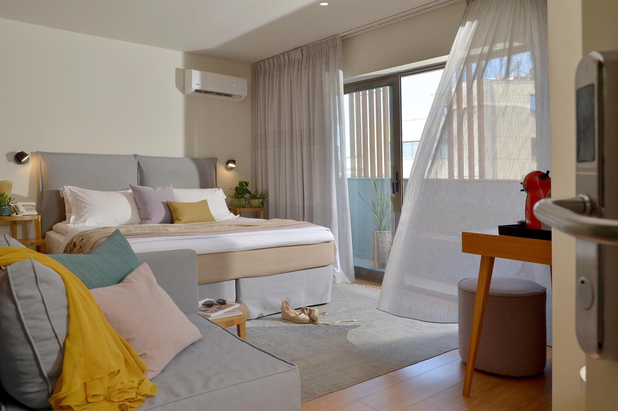 Mirivili Hospitality & Wellness Атина Екстериор снимка