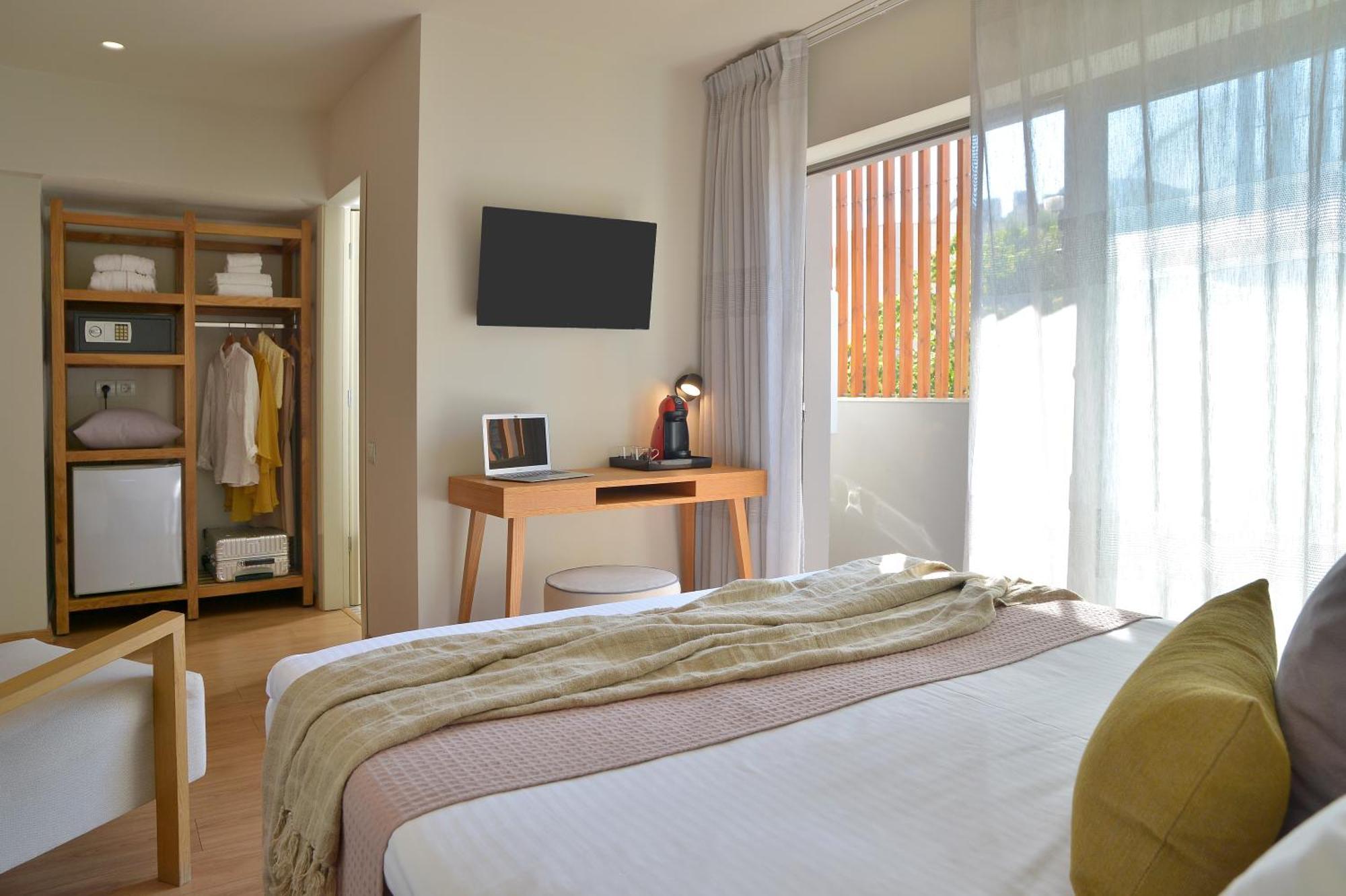 Mirivili Hospitality & Wellness Атина Екстериор снимка