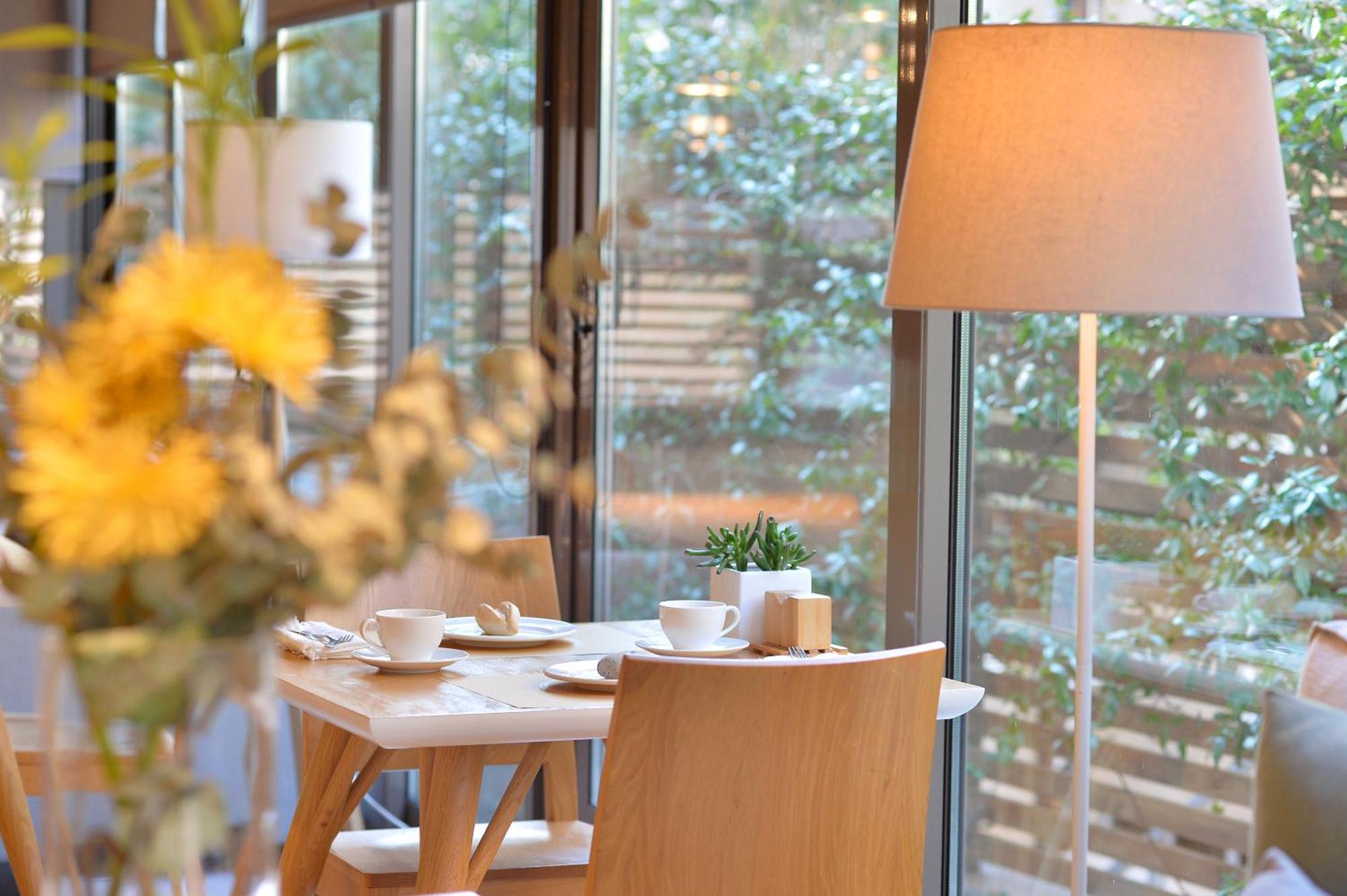 Mirivili Hospitality & Wellness Атина Екстериор снимка