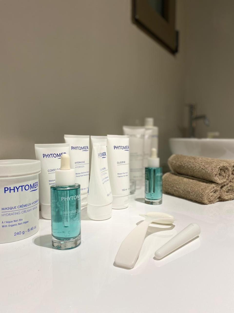 Mirivili Hospitality & Wellness Атина Екстериор снимка
