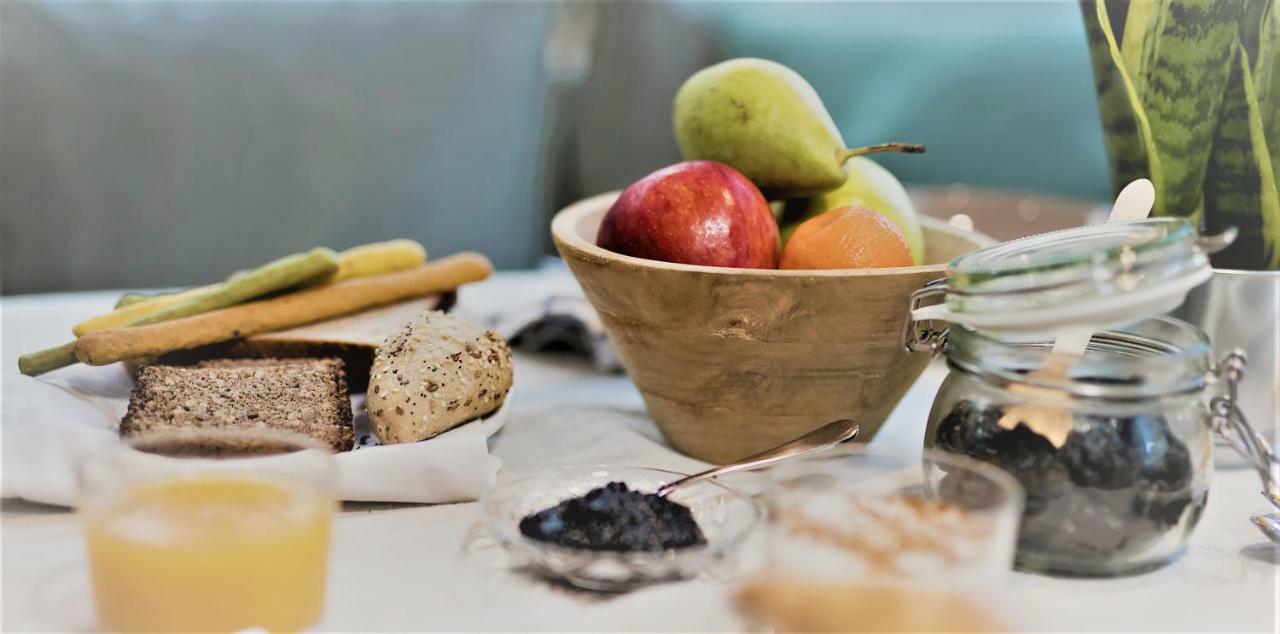 Mirivili Hospitality & Wellness Атина Екстериор снимка